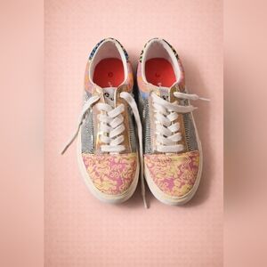 Airwalk Women's Sneakers - Pink, Gold, and Black